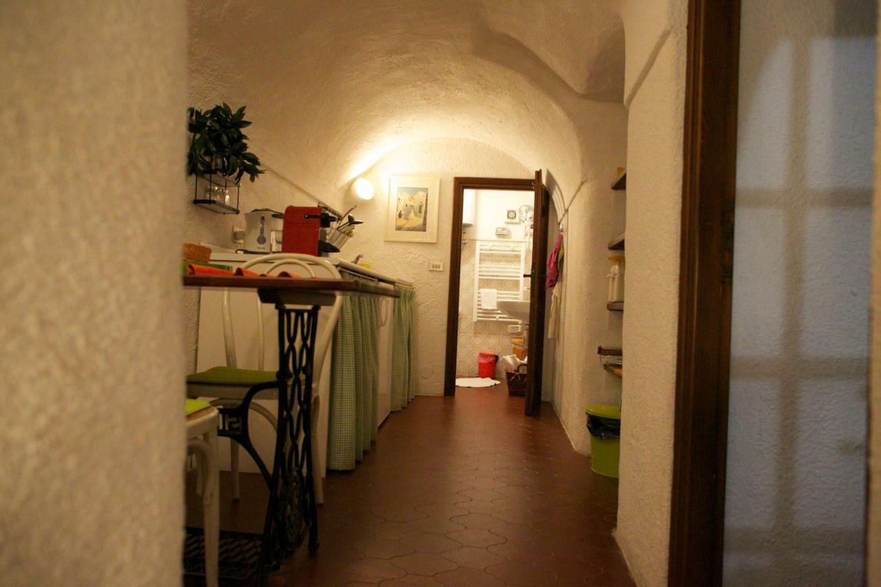Appartamento Le Violette Dolceacqua Luaran gambar